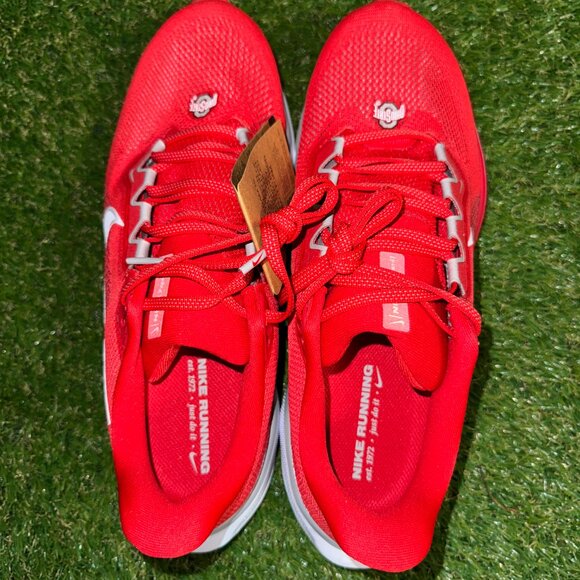 Athletic_Shoes